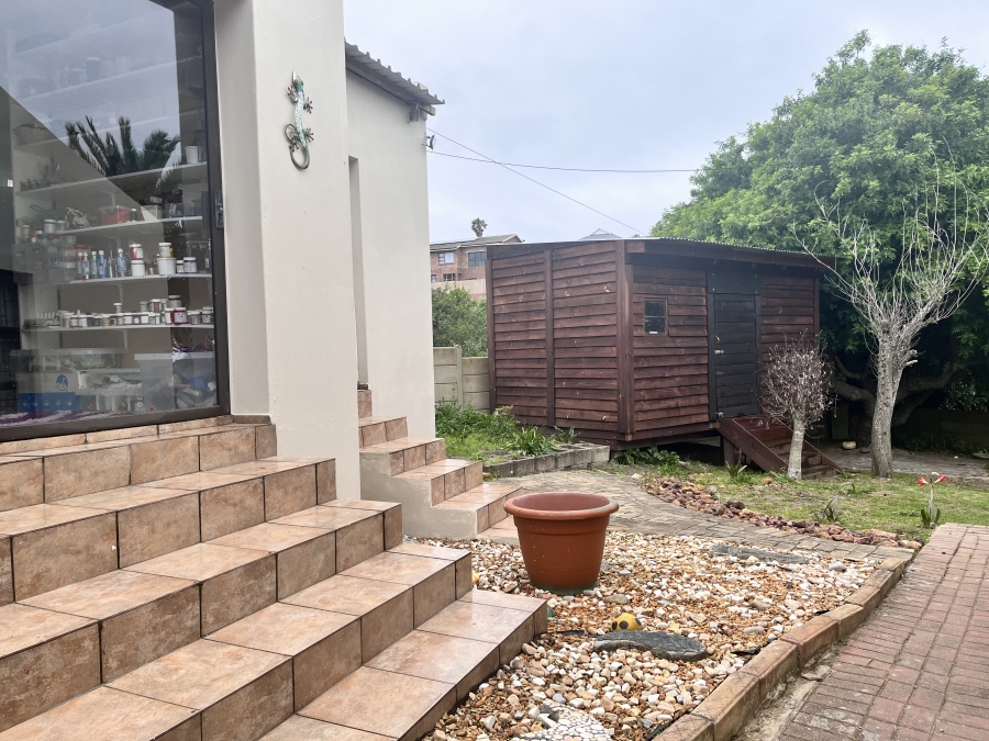 4 Bedroom Property for Sale in Dana Bay Western Cape